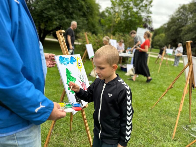 Plener Malarski w Białogardzie – miasto pełne kolorów i twórczej energii