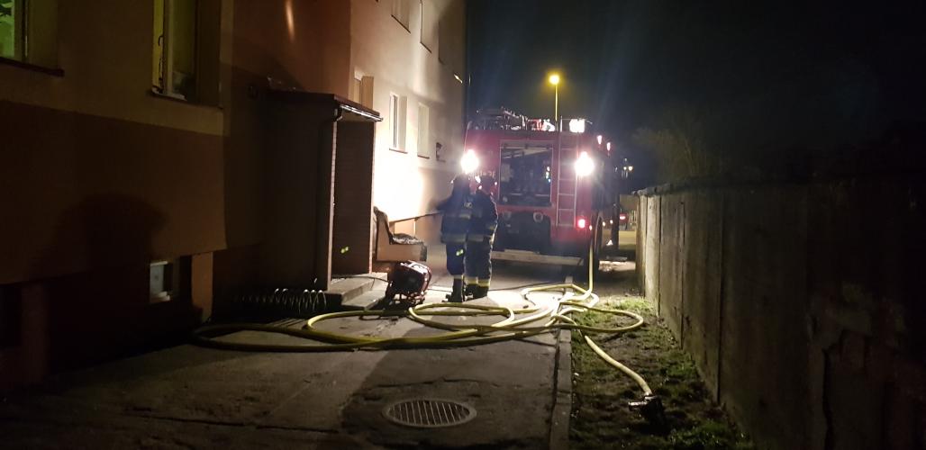 Tragiczny finał pożaru w bloku przy ul. Moniuszki w Białogardzie 