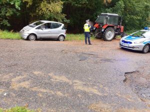 Dachowanie na drodze 163 pod Tychówkiem.