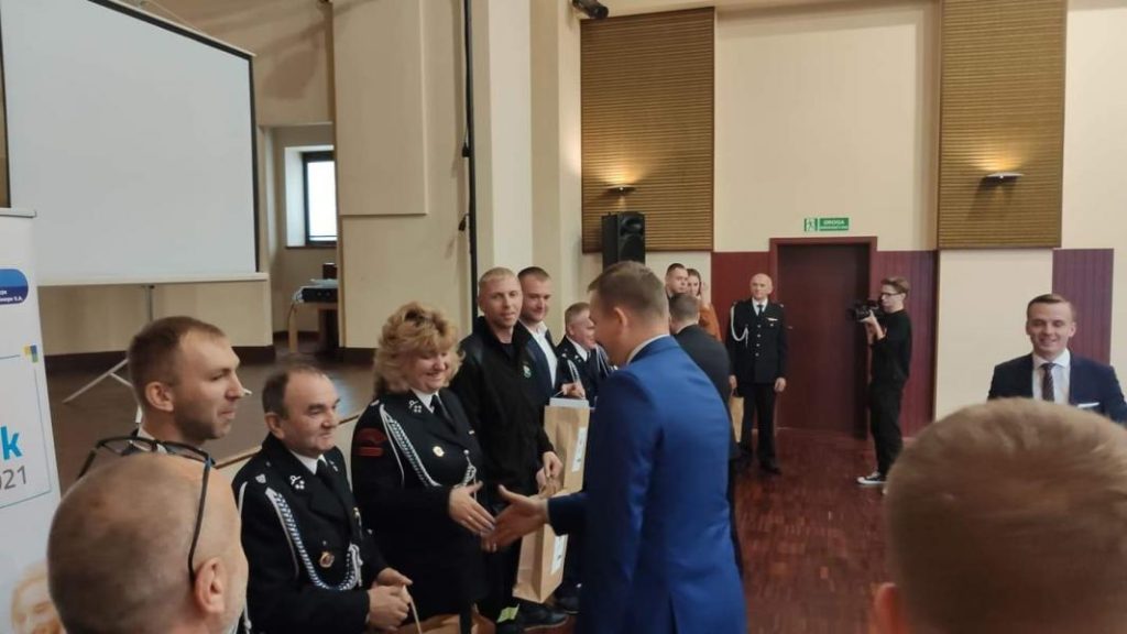 Tablety dla wszystkich jednostek OSP powiatu białogardzkiego – rusza system Czadzik.pl
