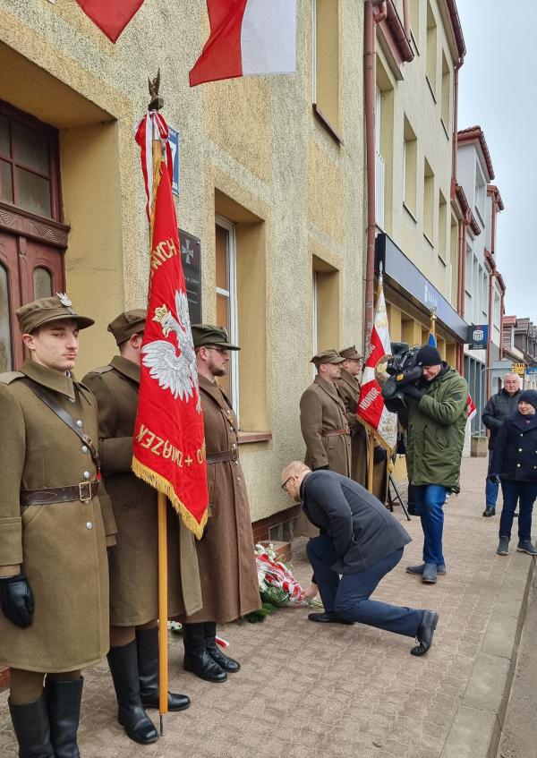 Odsłonięcie pamiątkowej tablicy w Karlinie