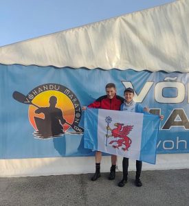 Z połamanym sterem… prosto do mety – niezwykła historia z Maratonu Vohandu