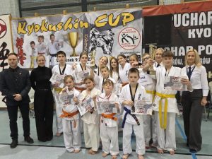 Medale dla białogardzkich karateków