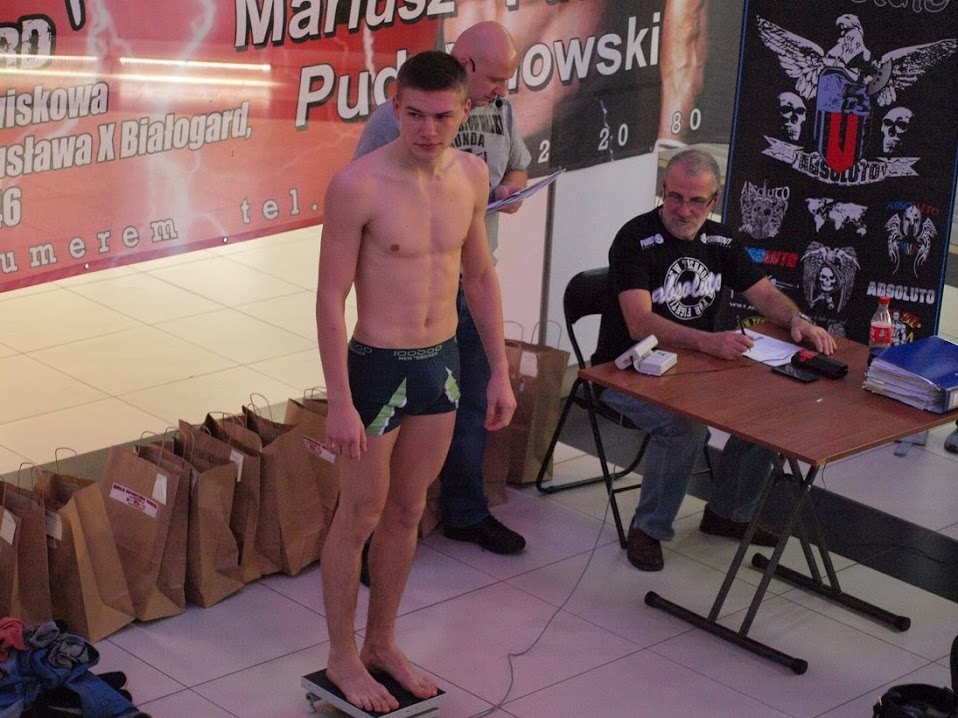 Oficjalne ważenie zawodników – Gala Sportów Walki w Białogardzie