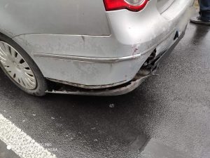 Zderzenie pojazdów pod Karlinem. Dwie osoby ranne.