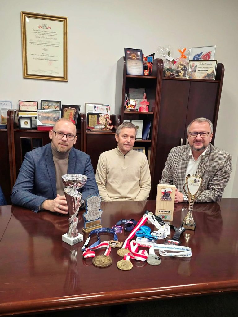 Jerzy Kulczyk z dyplomem uznania za sportowe sukcesy